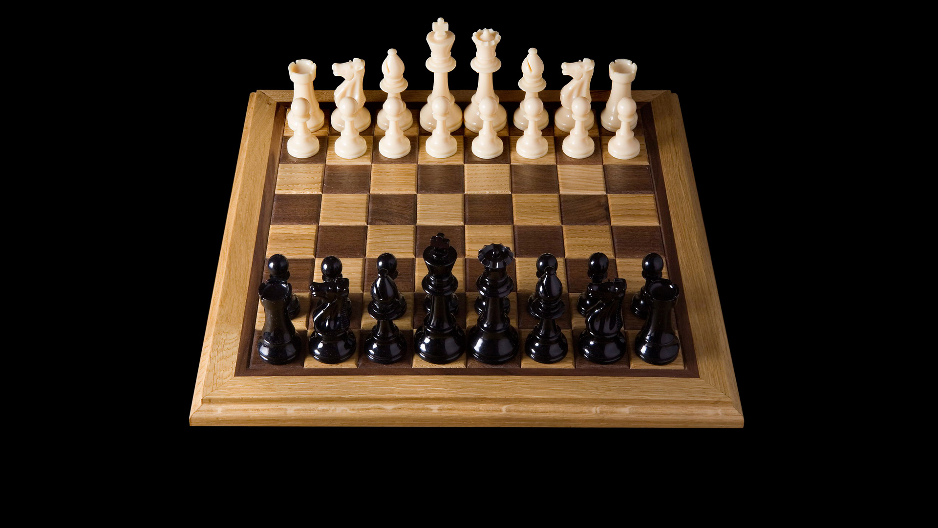 Как расставлять шахматы на шахматной доске. Индийские шахматы чатуранга. Правильная расстановка фигур в шахматах. Расстановка шахматных фигур на доске.